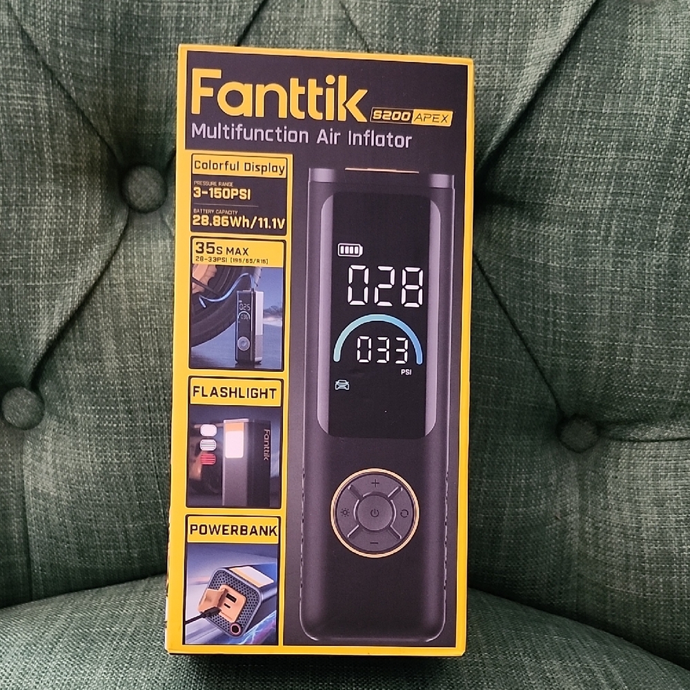 Fanttik Multifunction Air Inflator with Display